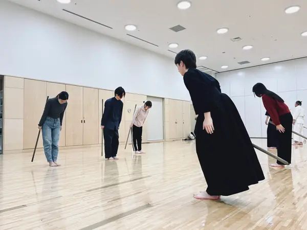 演武前に礼をする部員たち